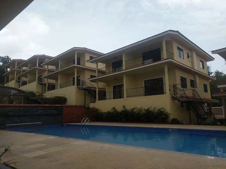 Row villa on rent in Nachinola